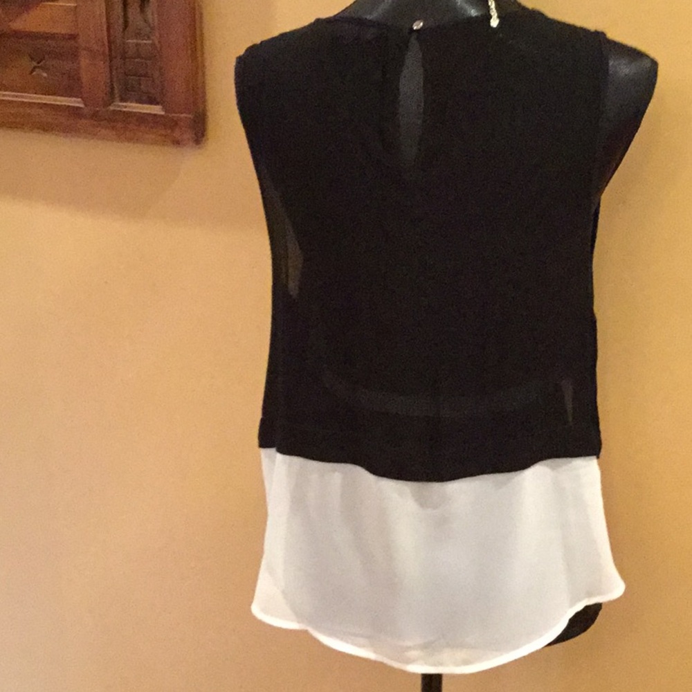 🍍 Top 🍍 - Picture 2 of 3